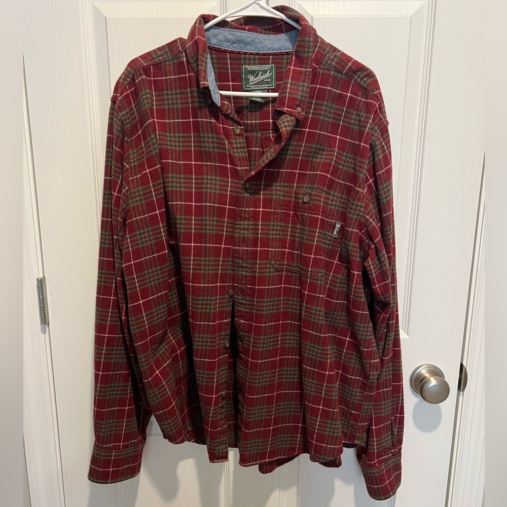 Woolrich Men’s XL Long-Sleeve Flannel (Deep Ruby)